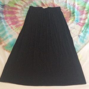 Women’s black maxi skirt size medium